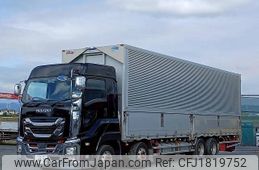 isuzu giga 2017 CFJ1819752