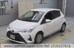 toyota vitz 2017 -TOYOTA--Vitz DBA-KSP130--KSP130-2209553---TOYOTA--Vitz DBA-KSP130--KSP130-2209553-