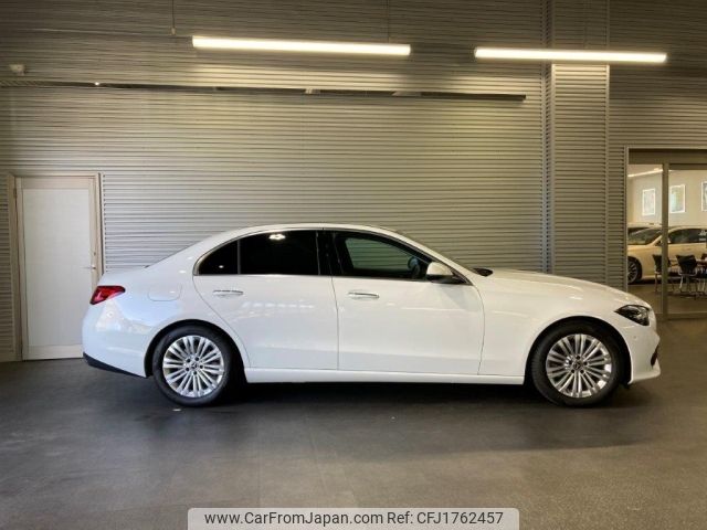 mercedes-benz c-class 2025 CFJ1762457 image 2