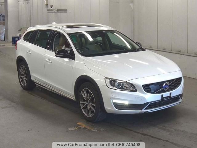 volvo v60 2017 quick_quick_LDA-FD4204T_YV1FZA8RDJ2045370 image 1