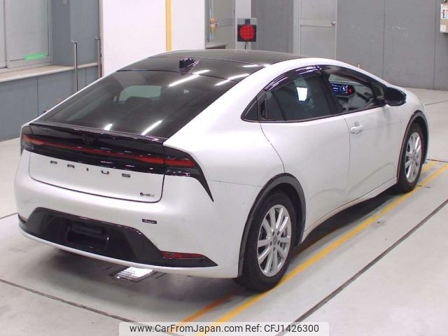 toyota prius 2024 CFJ1426300 image 2