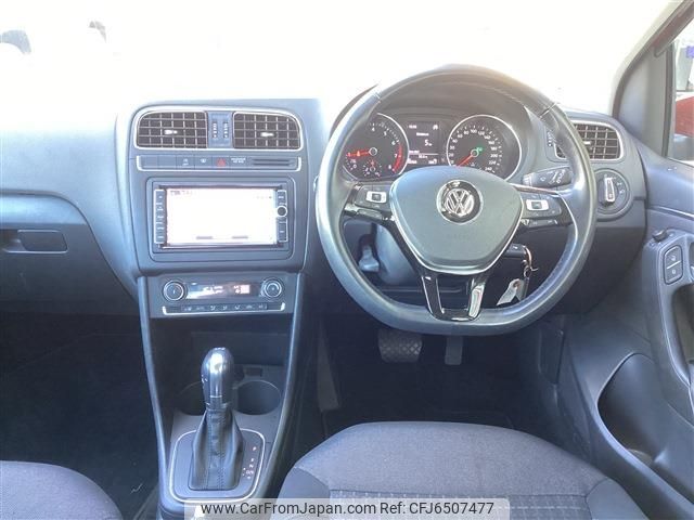 volkswagen polo 2016 -VOLKSWAGEN--VW Polo DBA-6RCJZ--WVWZZZ6RZGU007083---VOLKSWAGEN--VW Polo DBA-6RCJZ--WVWZZZ6RZGU007083- image 2