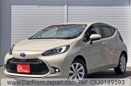 toyota aqua 2021 quick_quick_6AA-MXPK11_2026035