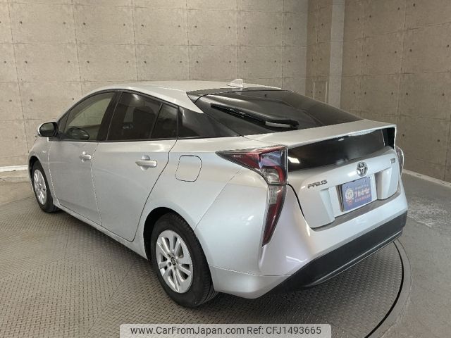 toyota prius 2016 CFJ1493665 image 2