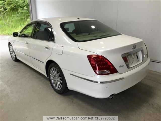 toyota crown-majesta 2005 -TOYOTA--Crown Majesta UZS187--0003609---TOYOTA--Crown Majesta UZS187--0003609- image 2