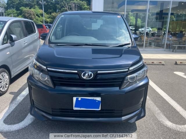 toyota voxy 2015 CFJ1647612 image 1