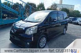 toyota noah 2011 -TOYOTA--Noah DBA-ZRR70W--ZRR70-0445898---TOYOTA--Noah DBA-ZRR70W--ZRR70-0445898-