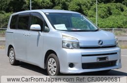 toyota voxy 2010 NIKYO_MS76929