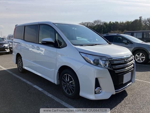 toyota noah 2014 quick_quick_DBA-ZRR85W_ZRR85-0015189 image 1