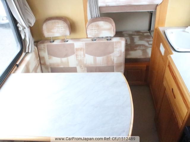 toyota townace-truck 2013 CFJ1512489 image 2