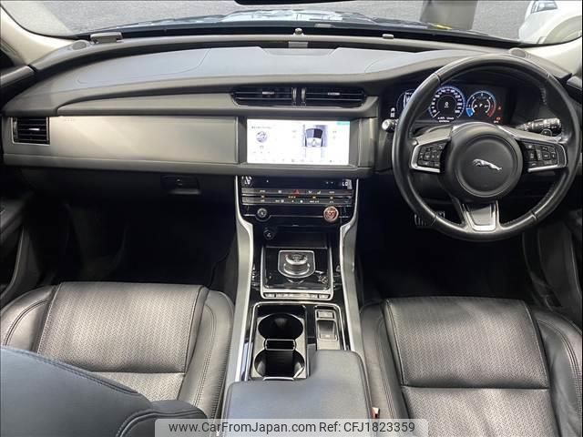 jaguar xf 2018 CFJ1823359 image 2