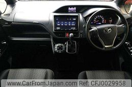 toyota voxy 2017 504928-922759