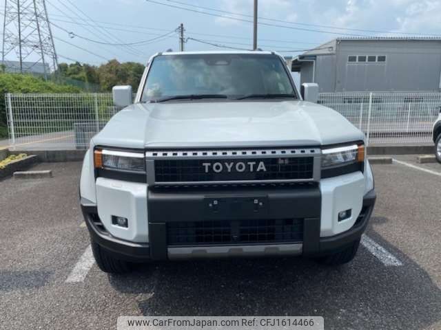 toyota land-cruiser-wagon 2025 CFJ1614466 image 2