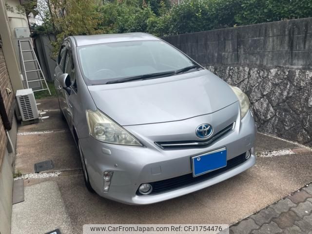 toyota prius-α 2013 CFJ1754476 image 2