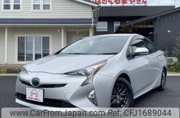 toyota prius 2018 CFJ1689044