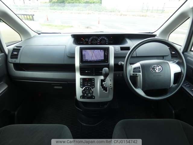 toyota voxy 2013 -TOYOTA--Voxy DBA-ZRR70G--ZRR70-0592021---TOYOTA--Voxy DBA-ZRR70G--ZRR70-0592021- image 2