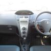 toyota vitz 2005 Y2024100015A-21 image 8