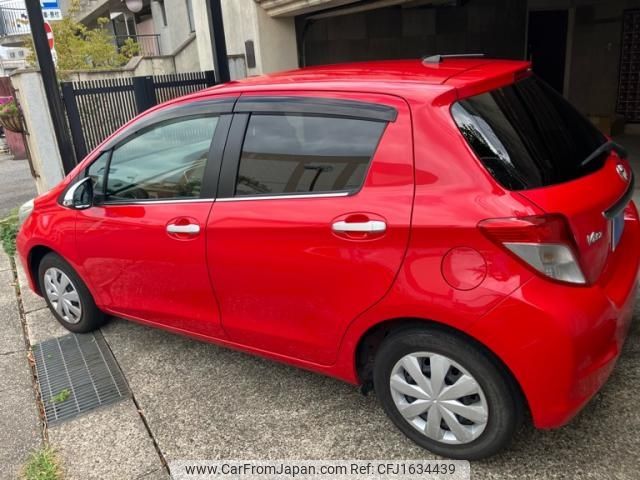 toyota vitz 2011 CFJ1634439 image 2