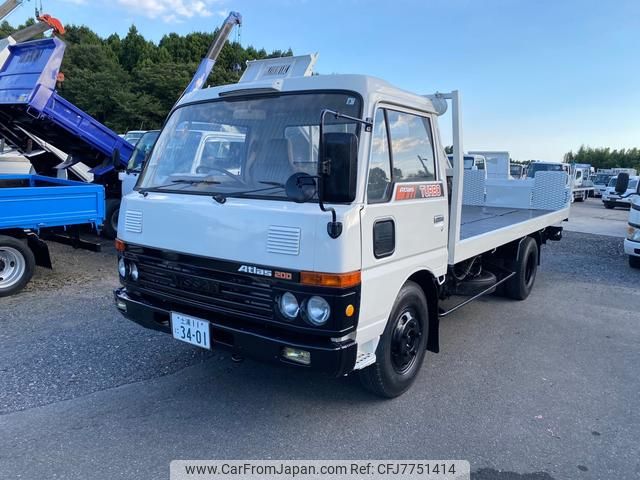 NISSAN ATLAS TRUCK LONG | 2003 | WHITE | 139704 km | details