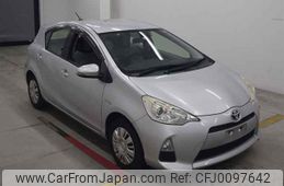 toyota aqua 2013 -TOYOTA--AQUA NHP10-2220641---TOYOTA--AQUA NHP10-2220641-