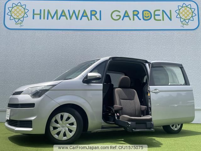 toyota spade 2014 CFJ1575075 image 1