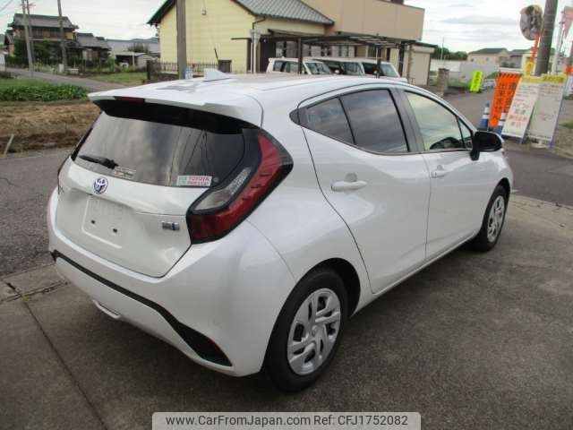 toyota aqua 2021 CFJ1752082 image 2