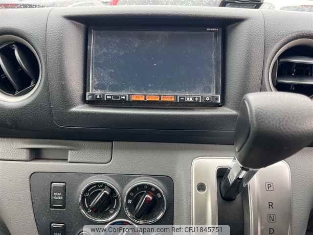 nissan nv350-caravan-van 2015 CFJ1845751 image 2