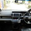 honda stepwagon 2011 CFJ1808206 image 6