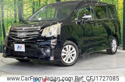 toyota noah 2012 CFJ1727085