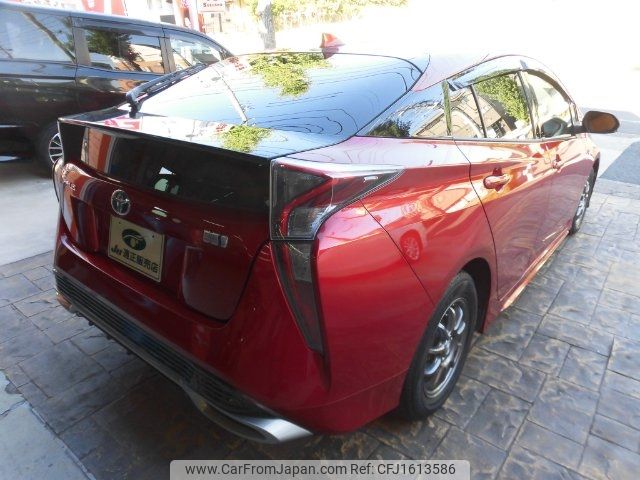 toyota prius 2016 CFJ1613586 image 2
