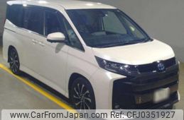 toyota noah 2022 quick_quick_6AA-ZWR90W_ZWR90-0019081