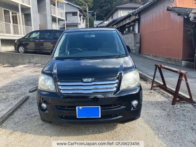 toyota noah 2002 -TOYOTA--Noah TA-AZR60G--AZR60-0106121---TOYOTA--Noah TA-AZR60G--AZR60-0106121- image 1