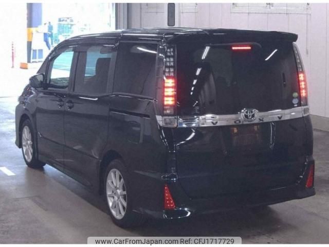 toyota voxy 2014 CFJ1717729 image 2
