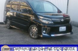 toyota voxy 2014 CFJ1348324