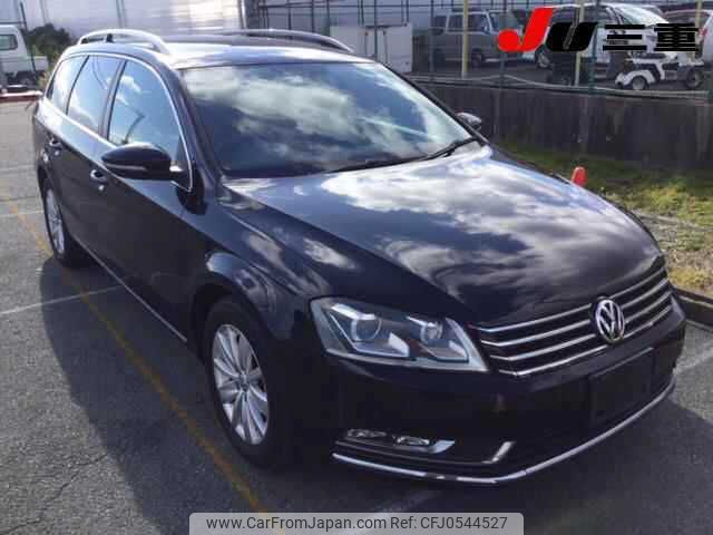 volkswagen passat-variant 2011 -VOLKSWAGEN--VW Passat Variant 3CCAX--CE089372---VOLKSWAGEN--VW Passat Variant 3CCAX--CE089372- image 1