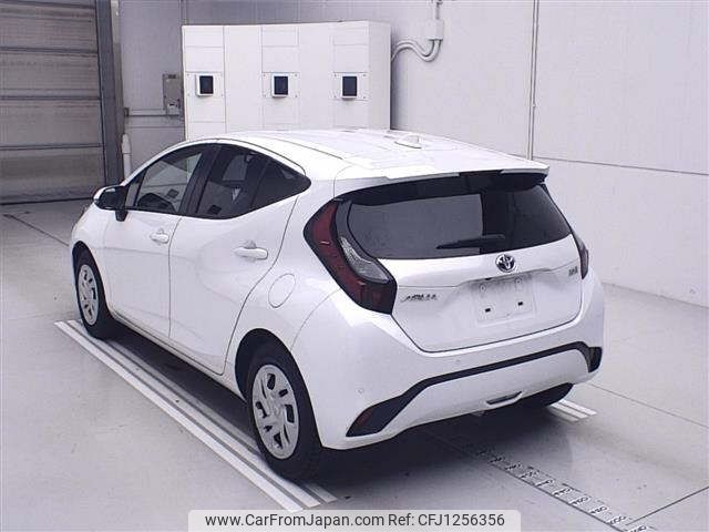 toyota aqua 2021 -TOYOTA--AQUA MXPK11-2012042---TOYOTA--AQUA MXPK11-2012042- image 2