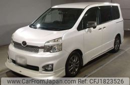 toyota voxy 2012 CFJ1823526