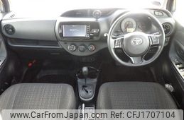toyota vitz 2017 CFJ1707104