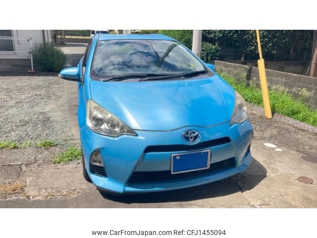 toyota aqua 2013 -TOYOTA--AQUA DAA-NHP10--NHP10-2241137---TOYOTA--AQUA DAA-NHP10--NHP10-2241137- image 1