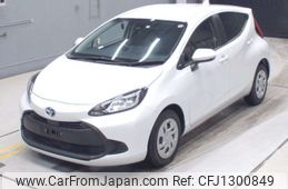toyota aqua 2022 -TOYOTA--AQUA MXPK11-2075050---TOYOTA--AQUA MXPK11-2075050-