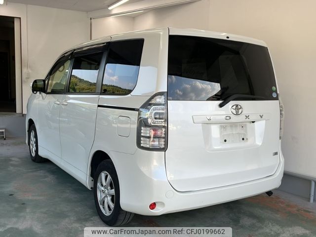 toyota voxy 2013 -TOYOTA--Voxy ZRR70G-0584135---TOYOTA--Voxy ZRR70G-0584135- image 2