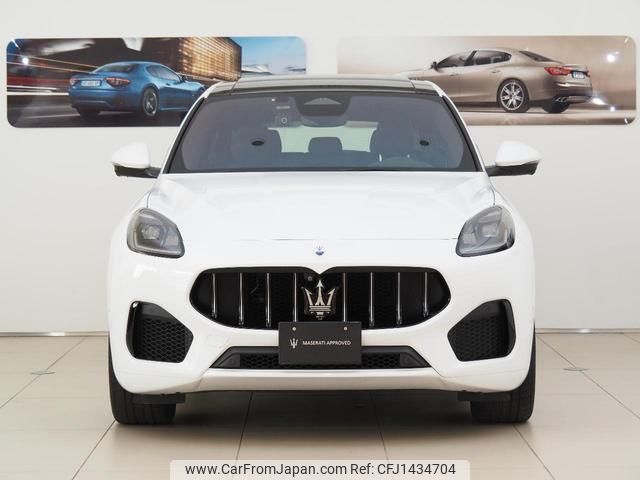 maserati maserati-others 2023 quick_quick_MGR20C_ZN6AW82J007422879 image 2