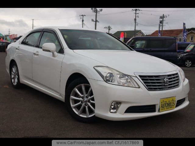toyota crown 2010 CFJ1617869 image 1