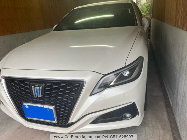 toyota crown 2018 CFJ1625997 image 1