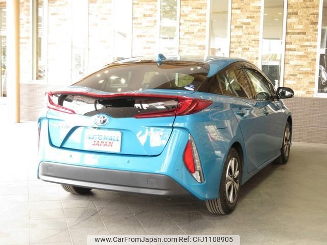 toyota prius-phv 2017 -TOYOTA--Prius PHV ZVW52--3015009---TOYOTA--Prius PHV ZVW52--3015009- image 2