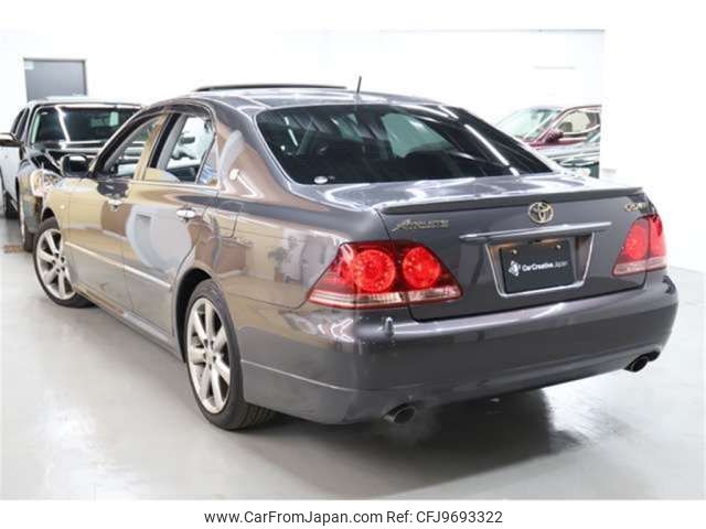 toyota crown 2006 CFJ9693322 image 2