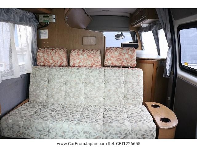 toyota hiace-van 2006 GOO_JP_700090122730250601001 image 1
