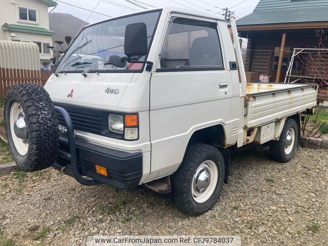 mitsubishi delica-truck 1993 GOO_NET_EXCHANGE_0301979A30240511W001 image 1