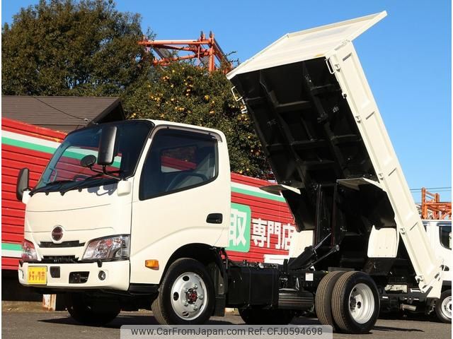 hino dutro 2024 GOO_NET_EXCHANGE_0505500A30241224W001 image 1