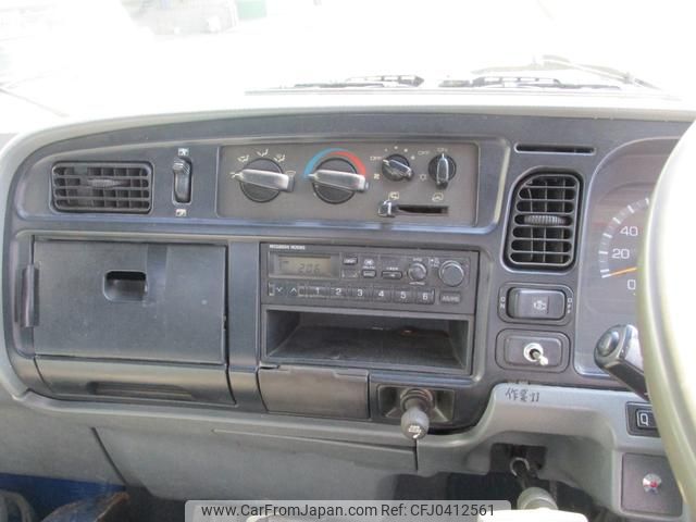 mitsubishi-fuso canter 2001 GOO_NET_EXCHANGE_0840414A30241105W001 image 2